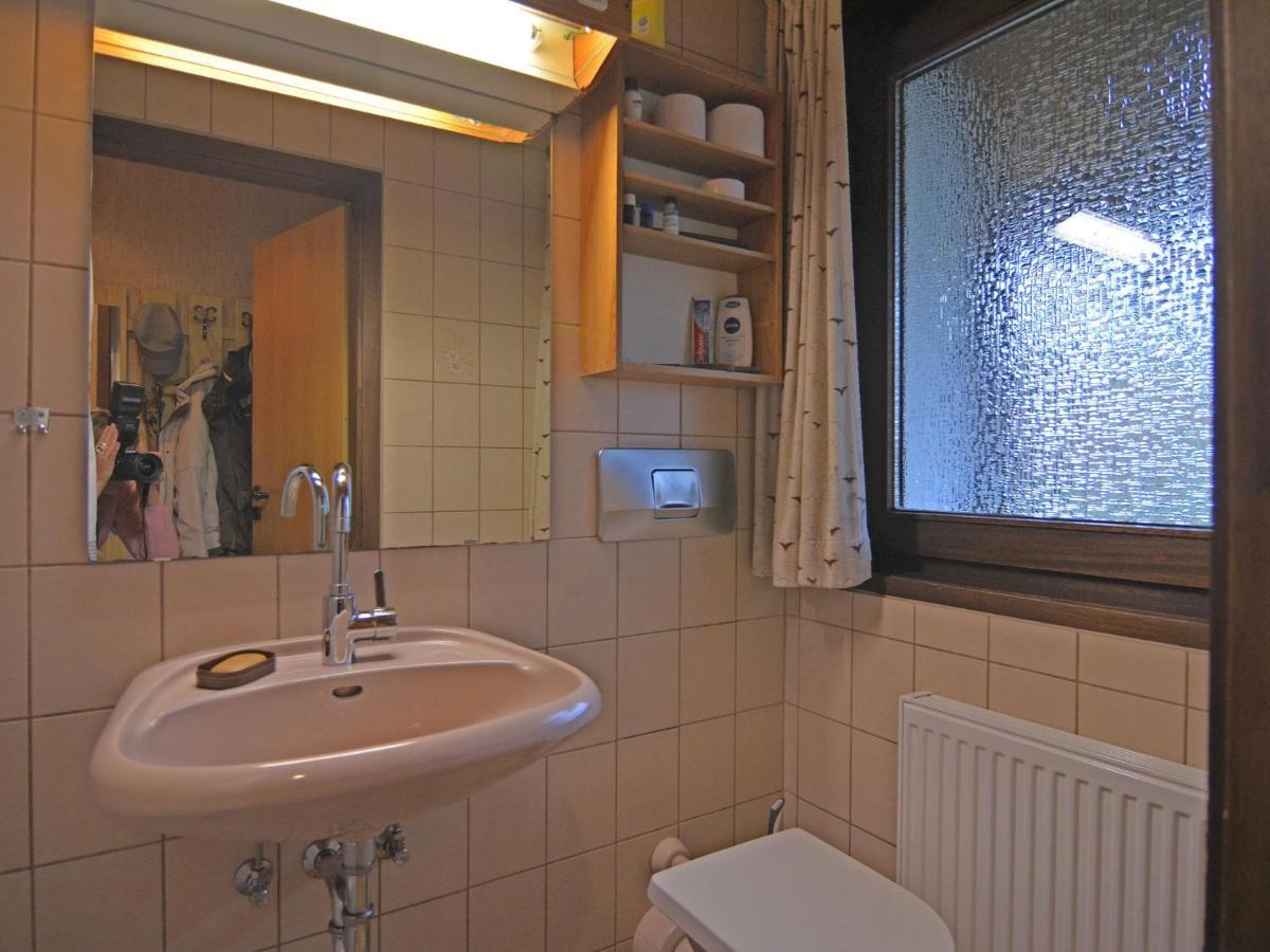 Furnished Bungalow With Peaceful Neighbourhood Meschede Esterno foto