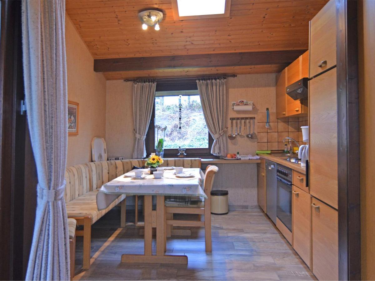Furnished Bungalow With Peaceful Neighbourhood Meschede Esterno foto