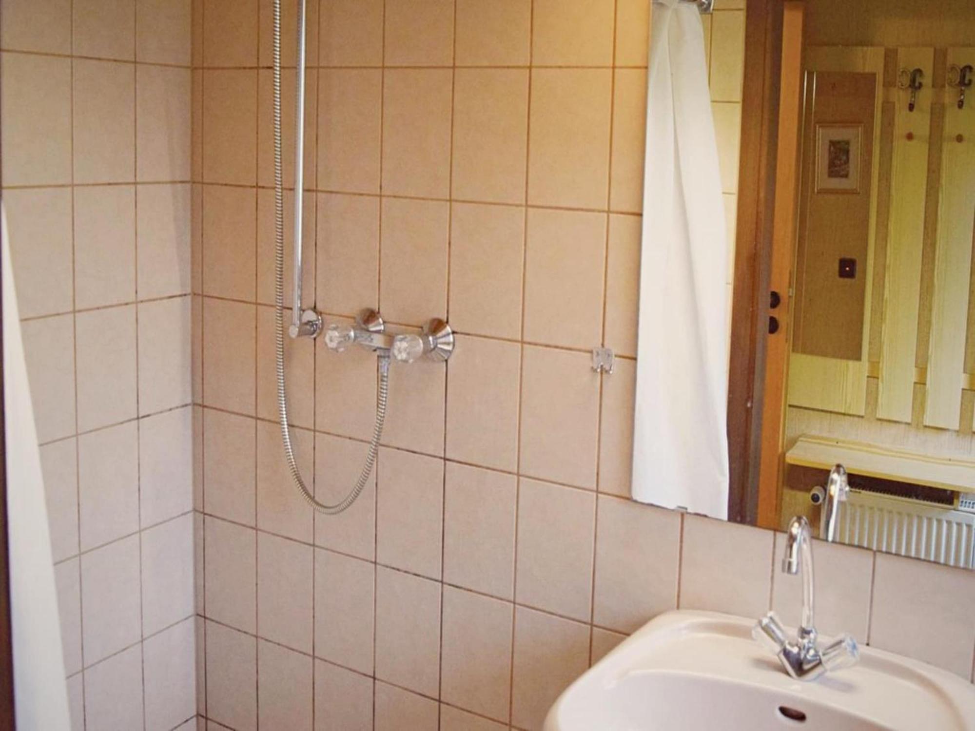 Furnished Bungalow With Peaceful Neighbourhood Meschede Esterno foto